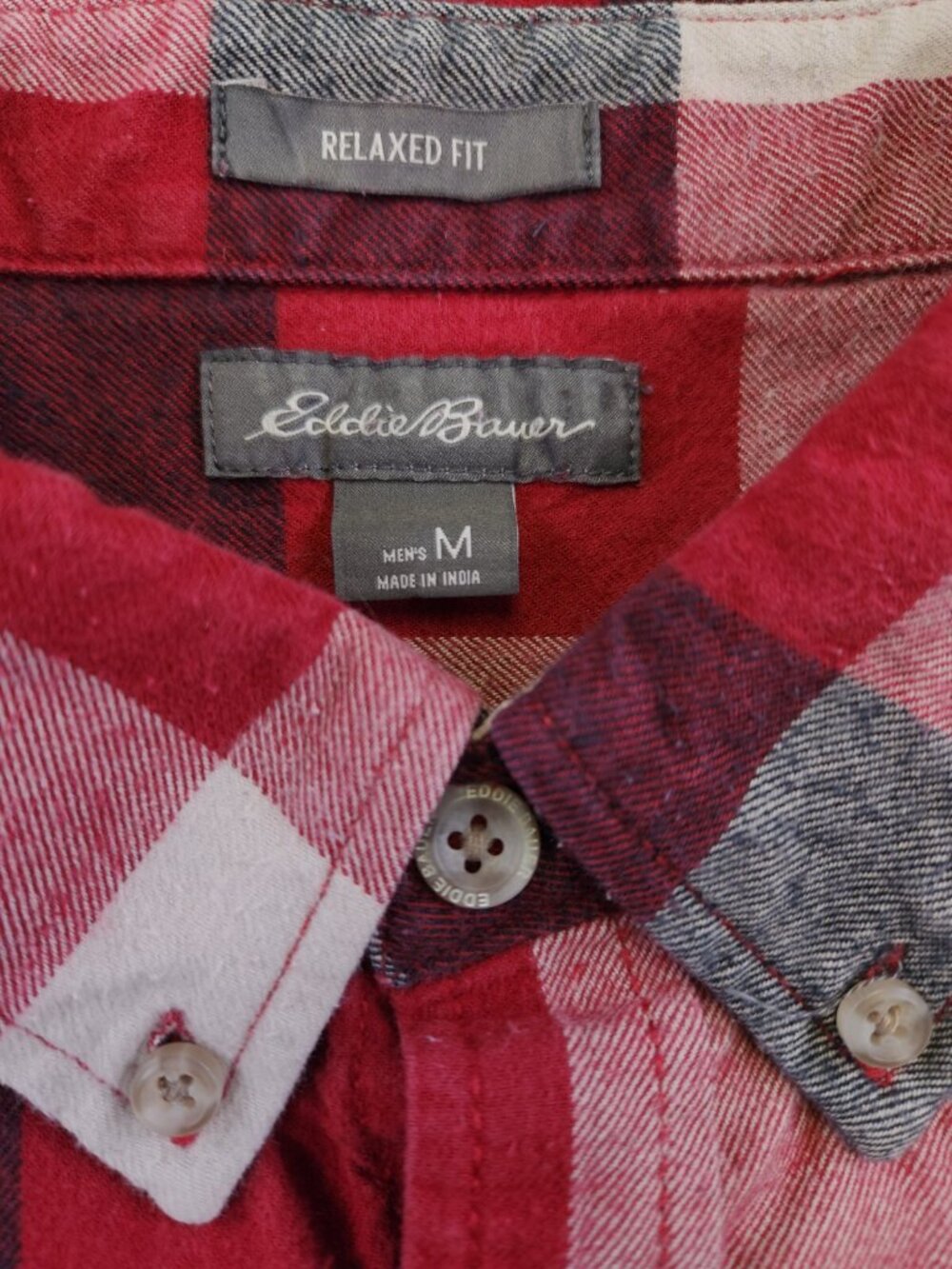 Eddie Bauer Relaxed Fit Men's Medium Red Plaid Flannel Long Sleeve Button Up - Picture 5 of 9